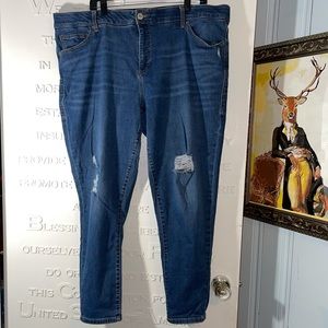 Lularoe Denim Size 42 / Medium Wash Distressed